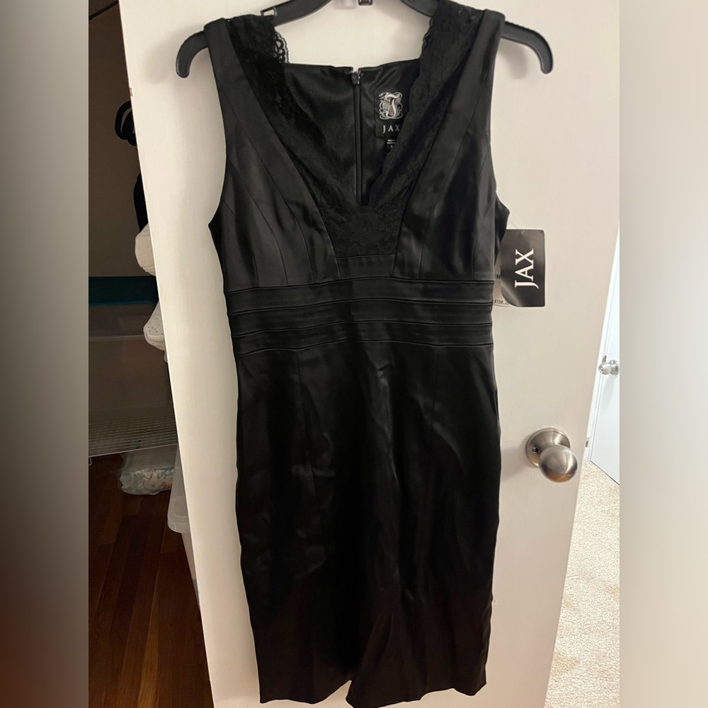 Jax Black V-Neck Midi Dress - size 8 - NWT